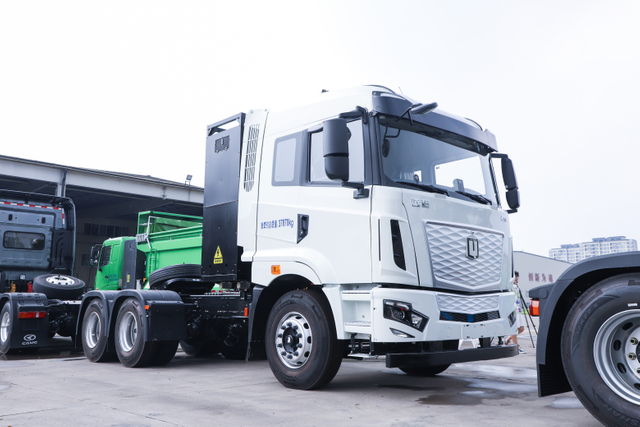 Nuevo vehículo eléctrico del camión del remolque del tractor 6X4 de la cabeza del camión