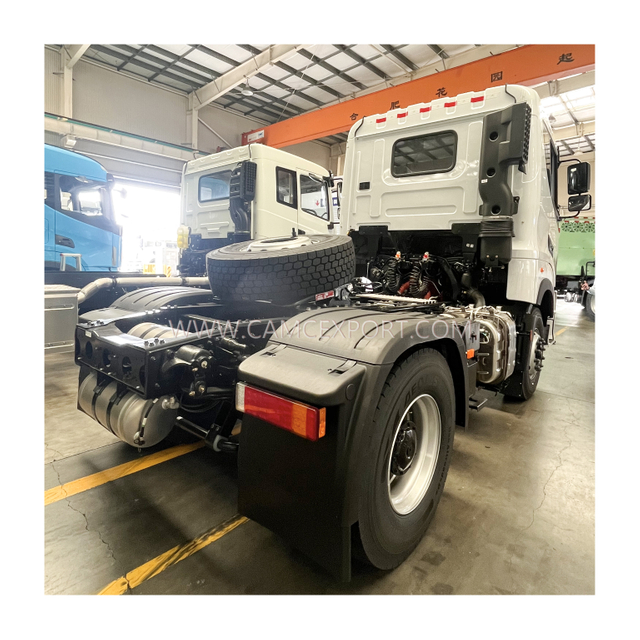 RHD White Diesel de alta calidad 4*2 Tractor de tracción Tractor