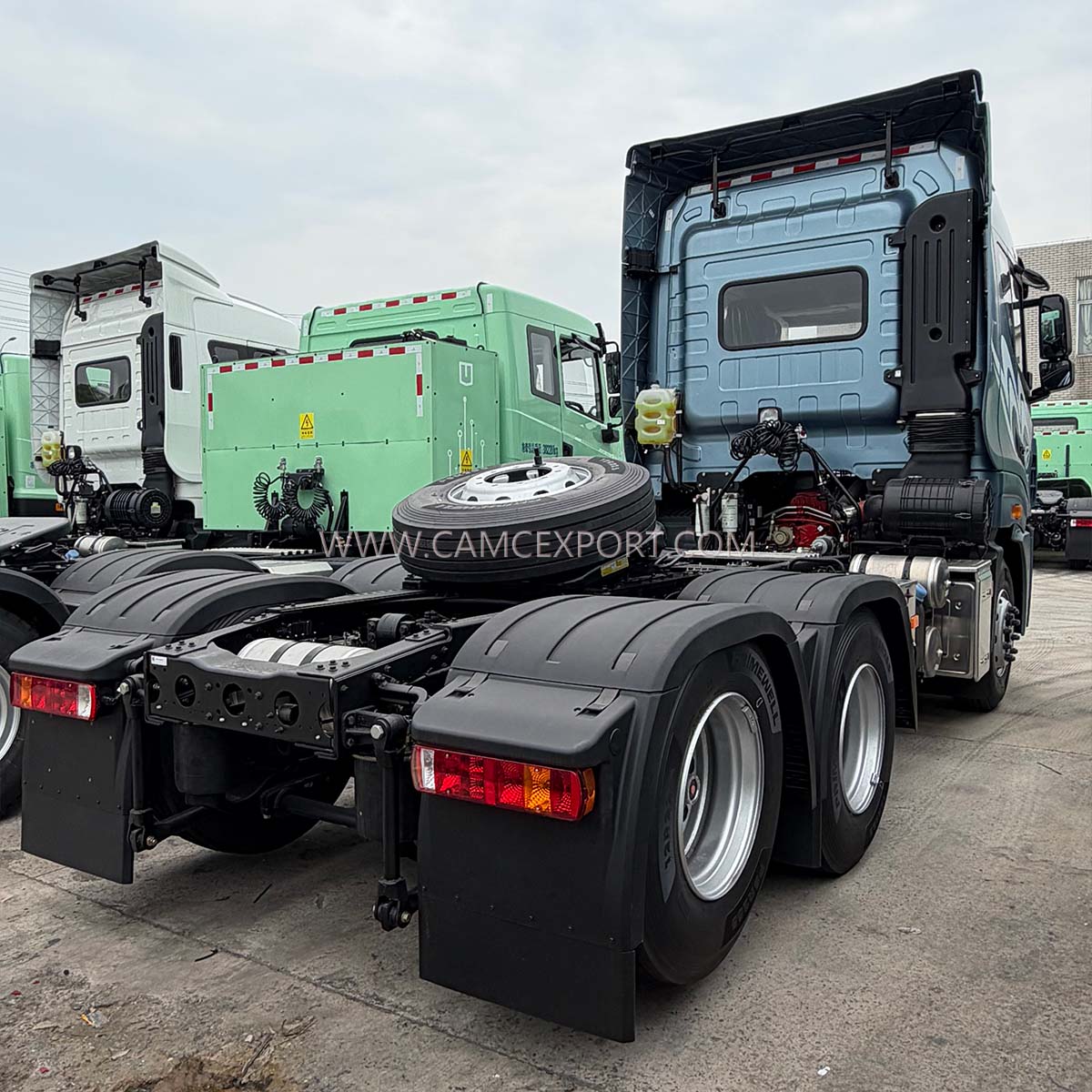 Tractor di&eacute;sel gris H9 6&times;46