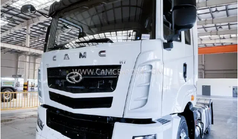 Dominar la operación y mantenimiento del camión del tractor: habilidades de conducción clave y cuidado diario para la eficiencia de servicio pesado